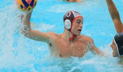Clifton's KZN u19 ace Ollie Ditz takes the game to Pearson in the Durban school's 23-7 win on the opening day of the Vides Water Polo Tournament in East London. (Photo: Team PhotoSA)