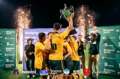 Paarl Gim skipper, LD Nel hoists the Belgotex Easter Hockey Tournamnet trophy in the air. Photo: Belgotex Easter Hockey Tournamnet 