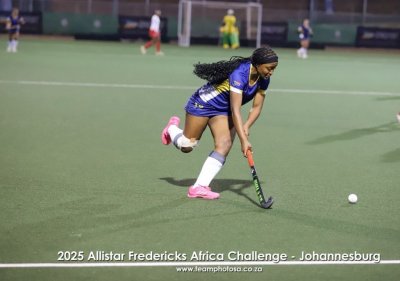 Busiwe Mayekiso was in action for the SA u17 girls' team during the Allistar Fredericks African Challenge. Photo: TeamPhotoSA